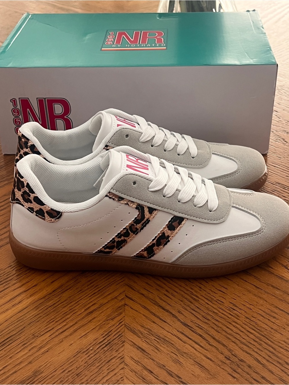 Not Rated Women’s White Leopard Accent Low-Top Sneakers - Picture 5 of 10